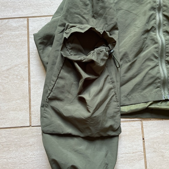 NWT PrettyLittleThing Khaki Bomber Jacket - Picture 5 of 6